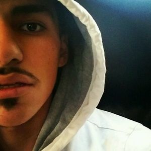 Meet your Posher, Emilio